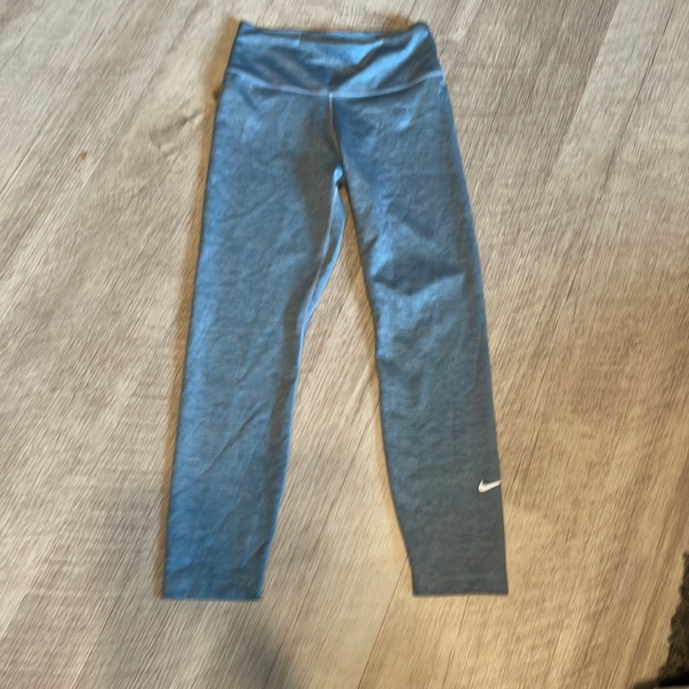 Woman’s Nike exercise leggings XS light blue